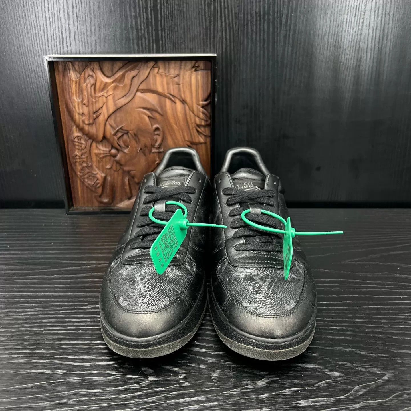 Louis Vuitton Black Leather Low-Top Sneakers Size 9 Size US 9 / EU 42 - 4 Thumbnail