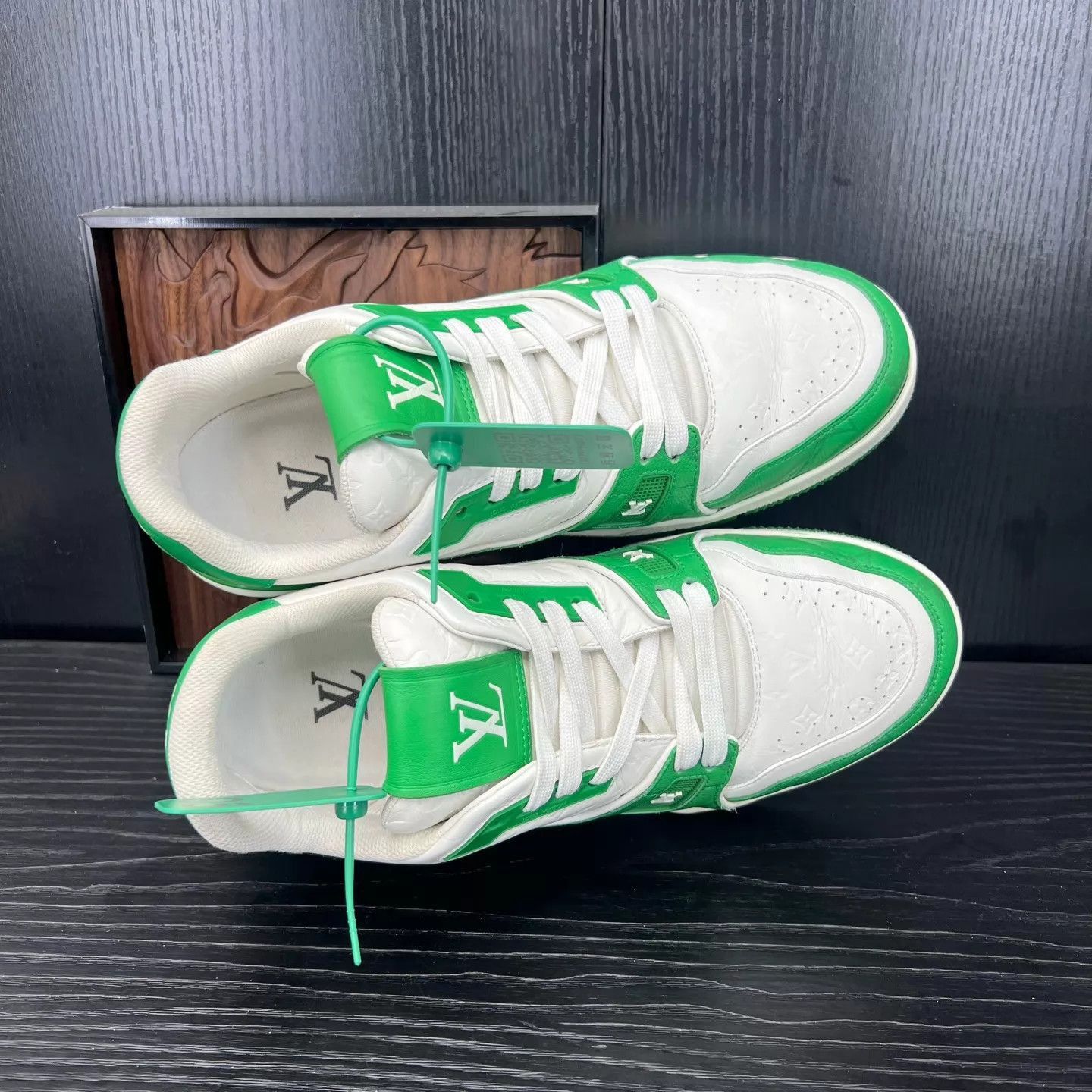 Louis Vuitton Green Low-Top Sneakers Size 8.5 Size US 8.5 / EU 41-42 - 8 Thumbnail