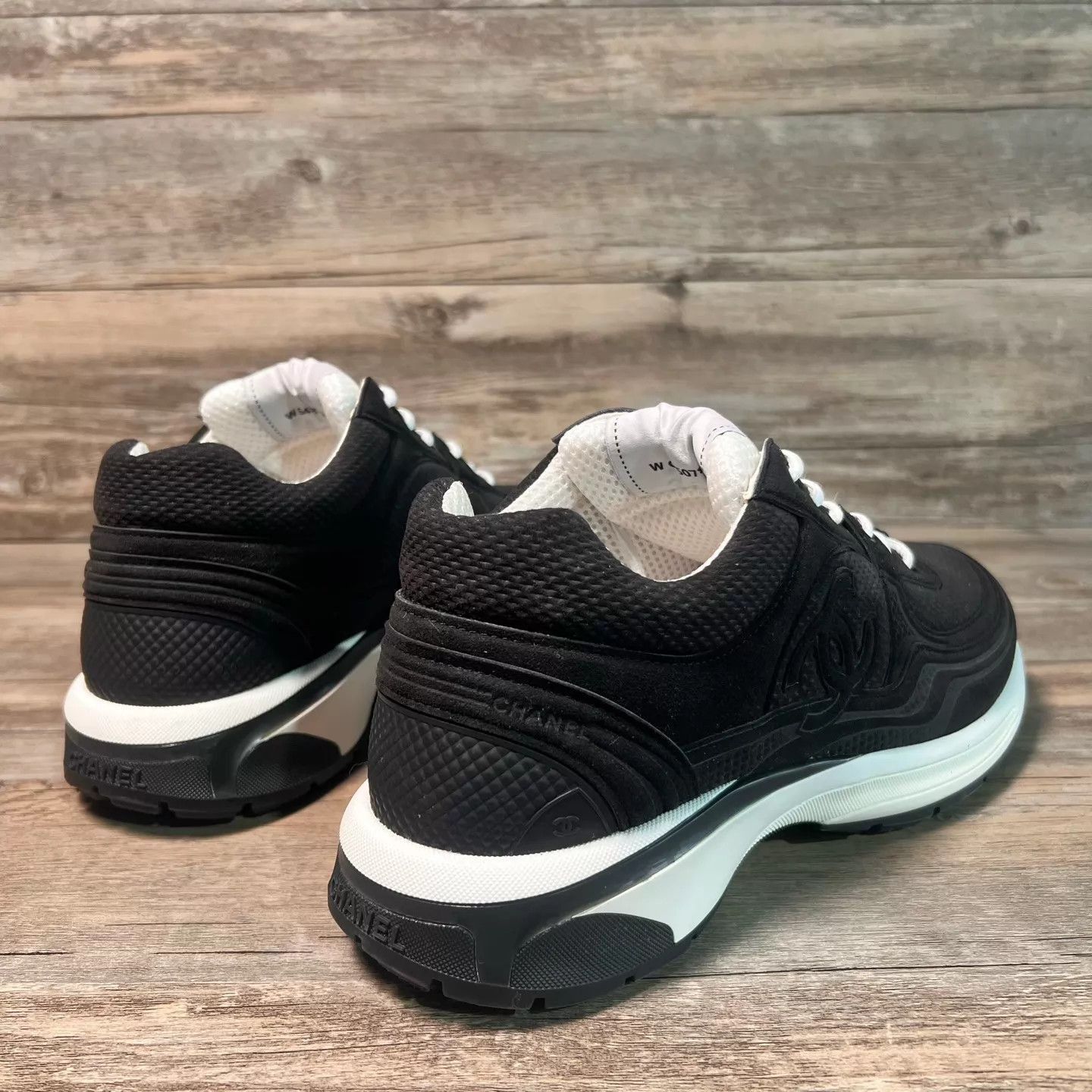 Chanel Black Low-Top Sneakers Size 9 Size US 9 / EU 42 - 3 Thumbnail