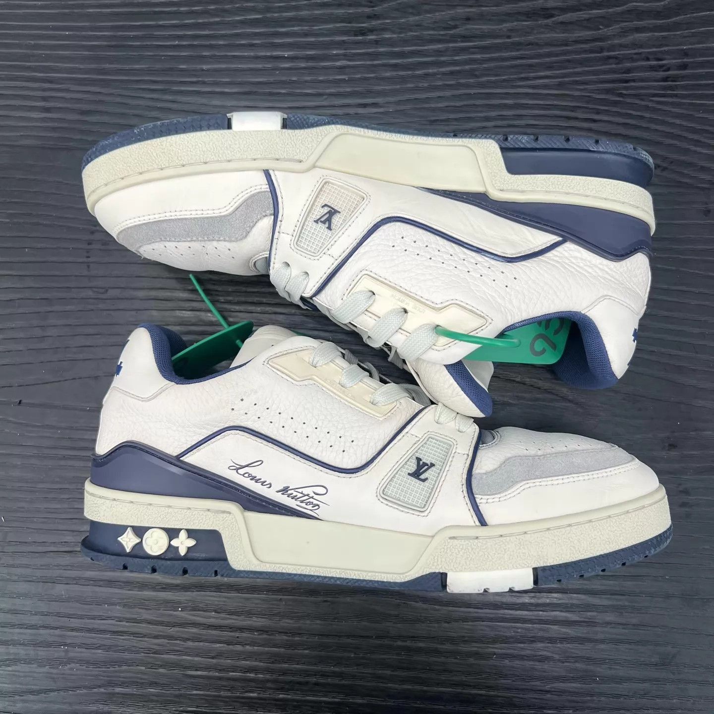 Louis Vuitton Multi Color Low-Top Sneakers Size 6.5 Size US 6.5 / EU 39-40 - 3 Thumbnail