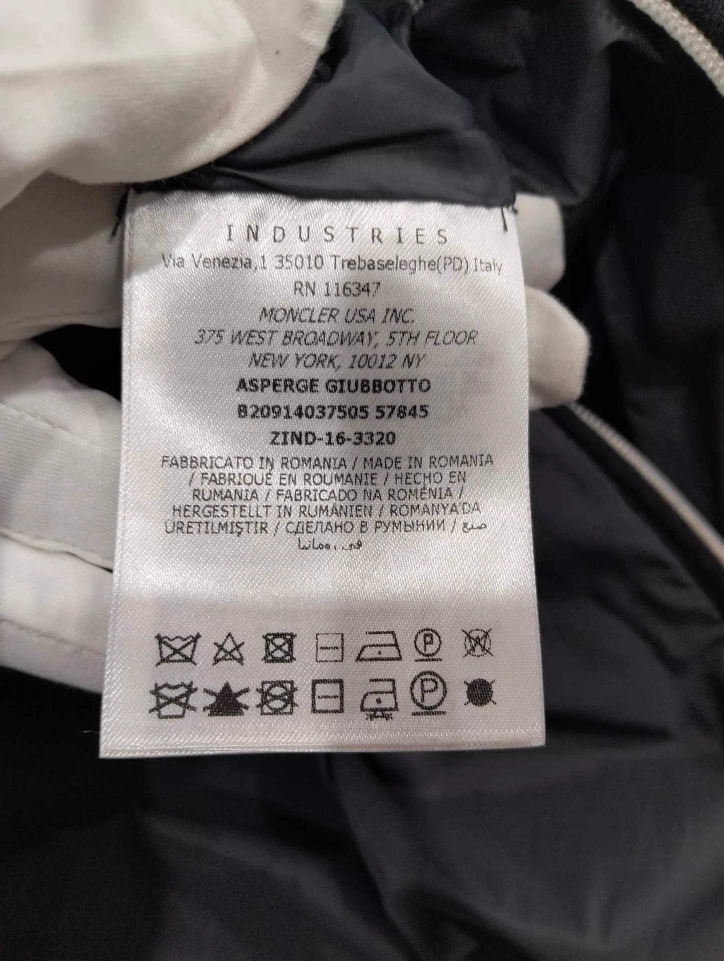 Moncler Black Puffer Hooded Jacket - XL Size US XL / EU 56 / 4 - 6 Thumbnail