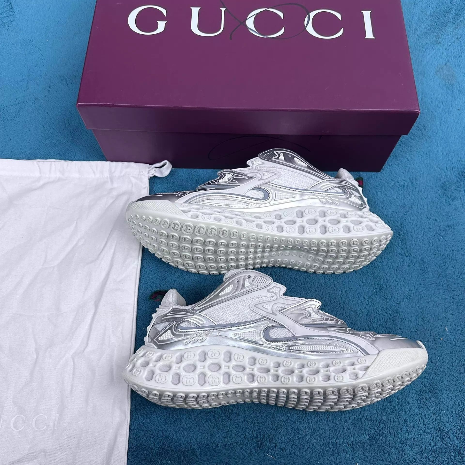 Gucci Gray Low-Top Sneakers Size 8 Size US 8 / EU 41 - 3 Thumbnail
