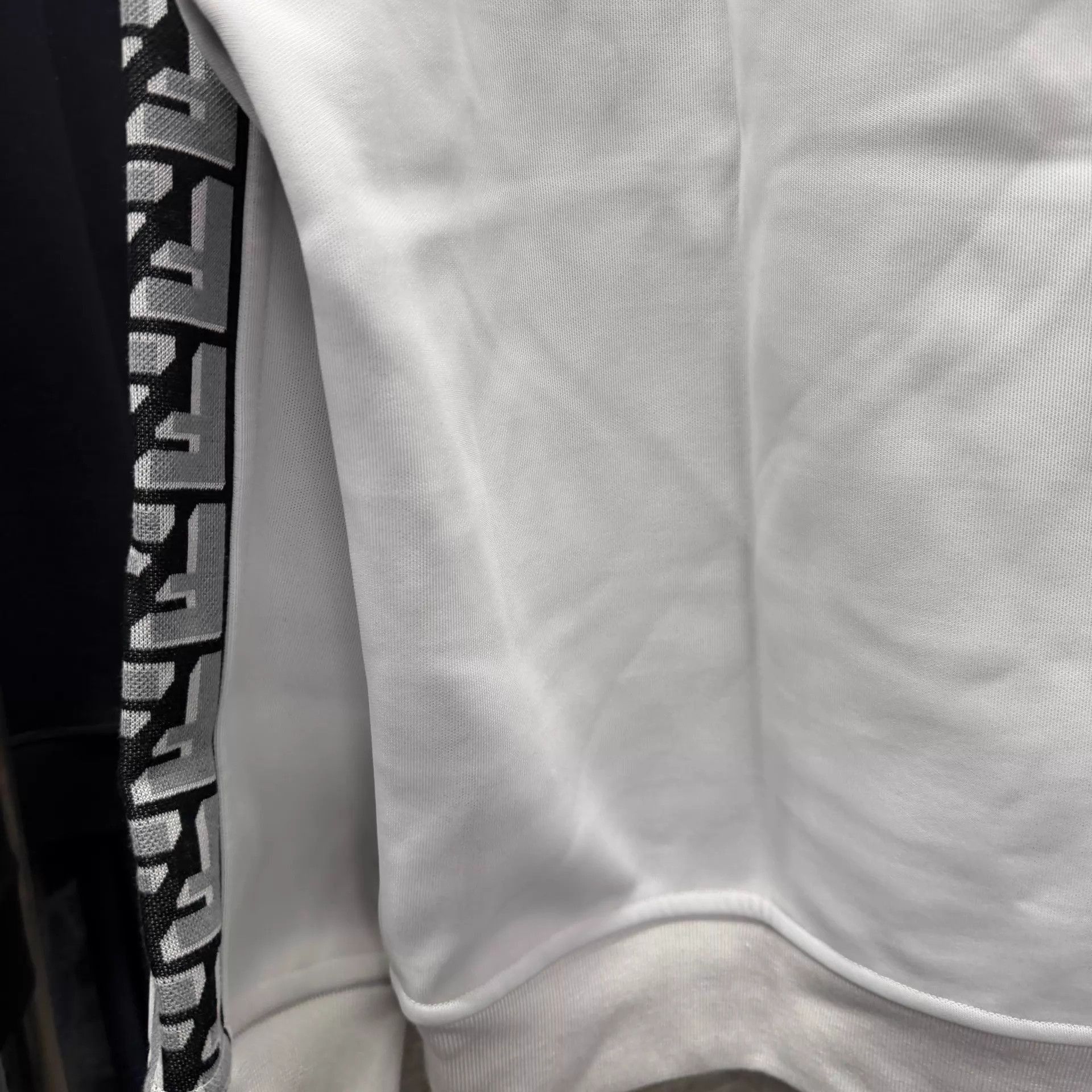 Fendi White Multi-Stripe Long Sleeve Sweatshirt Size US XL / EU 56 / 4 - 6 Thumbnail