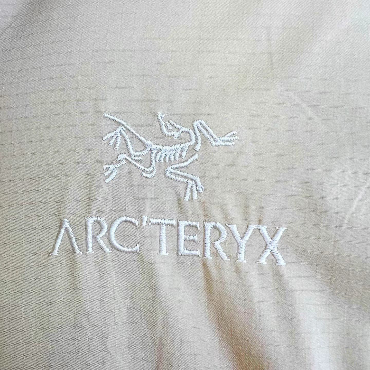 Arc'teryx Beige Hooded Light Jacket - Size XS Size US XS / EU 42 / 0 - 4 Thumbnail