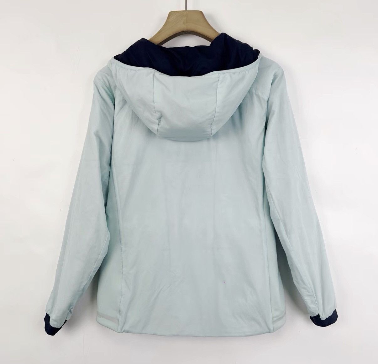 Arc'teryx Blue Lightweight Hooded Jacket Size S Size US S / EU 44-46 / 1 - 2 Thumbnail