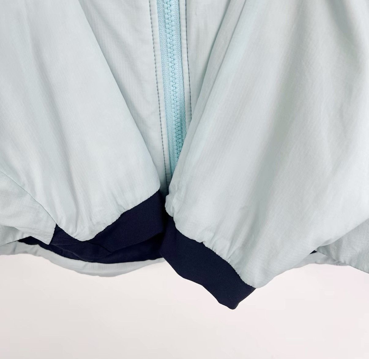 Arc'teryx Blue Lightweight Hooded Jacket Size S Size US S / EU 44-46 / 1 - 5 Thumbnail