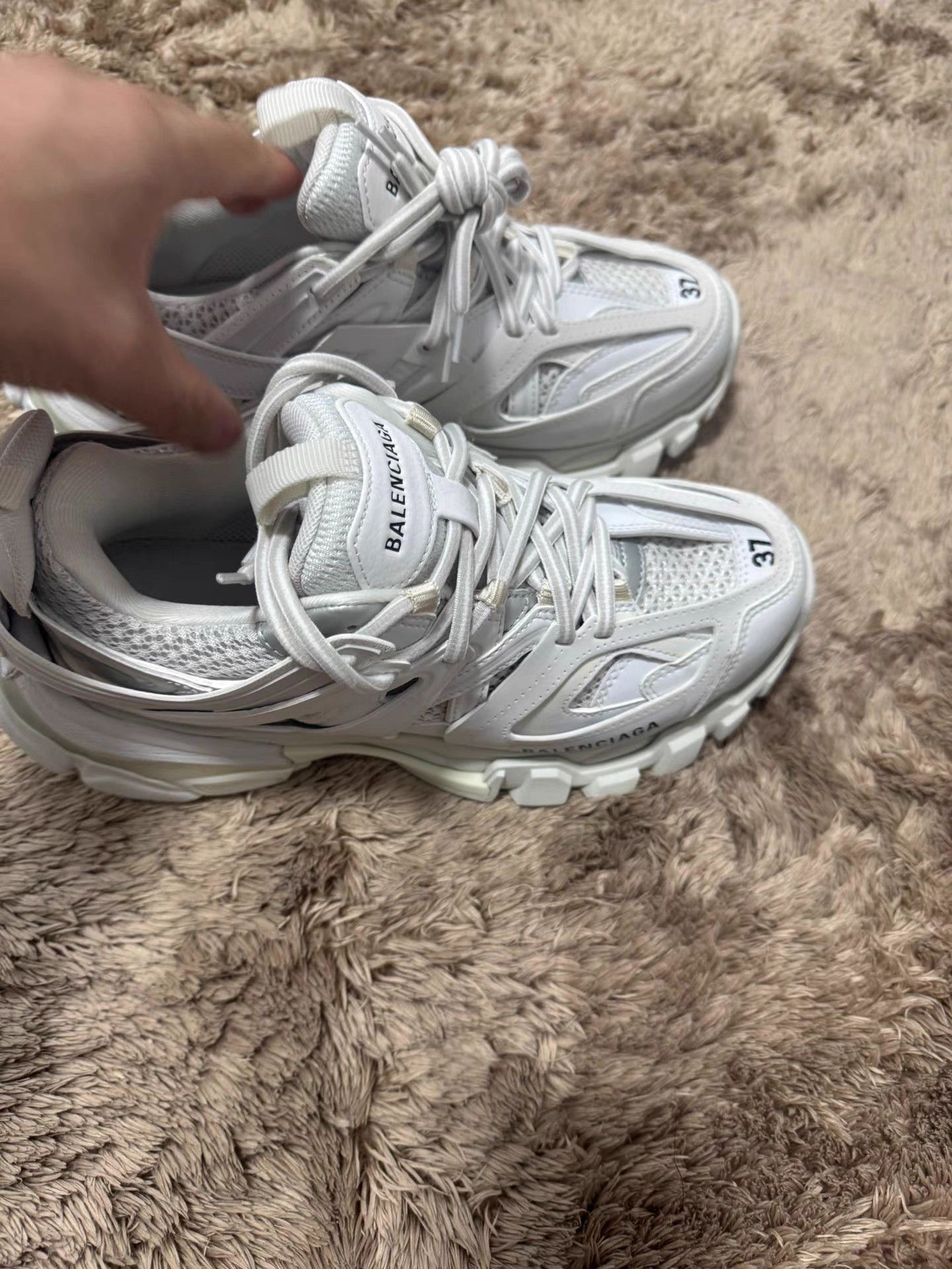 Balenciaga White Hitop Sneakers Size 7 Size US 7 / EU 40 - 2 Thumbnail