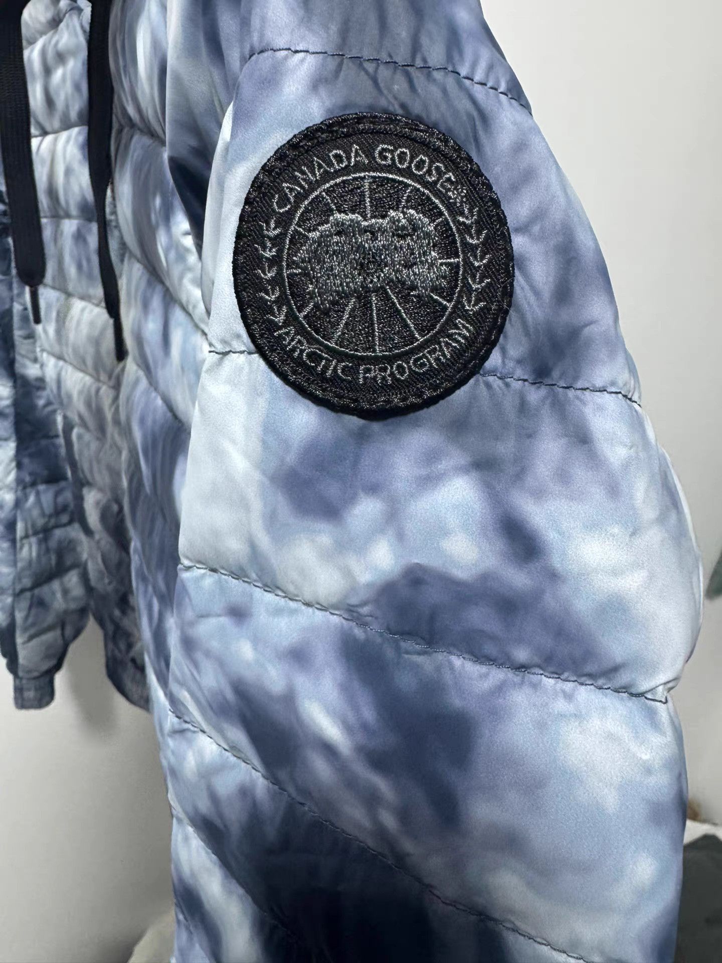 Canada Goose White Hooded Puffer Jacket - XS Size US XS / EU 42 / 0 - 3 Thumbnail