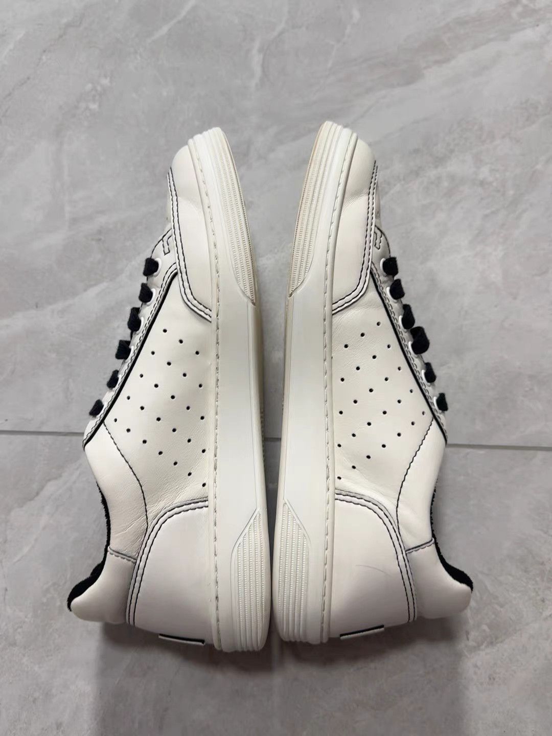 Chanel White Low-Top Sneakers Size 8 Size US 8 / EU 41 - 3 Thumbnail