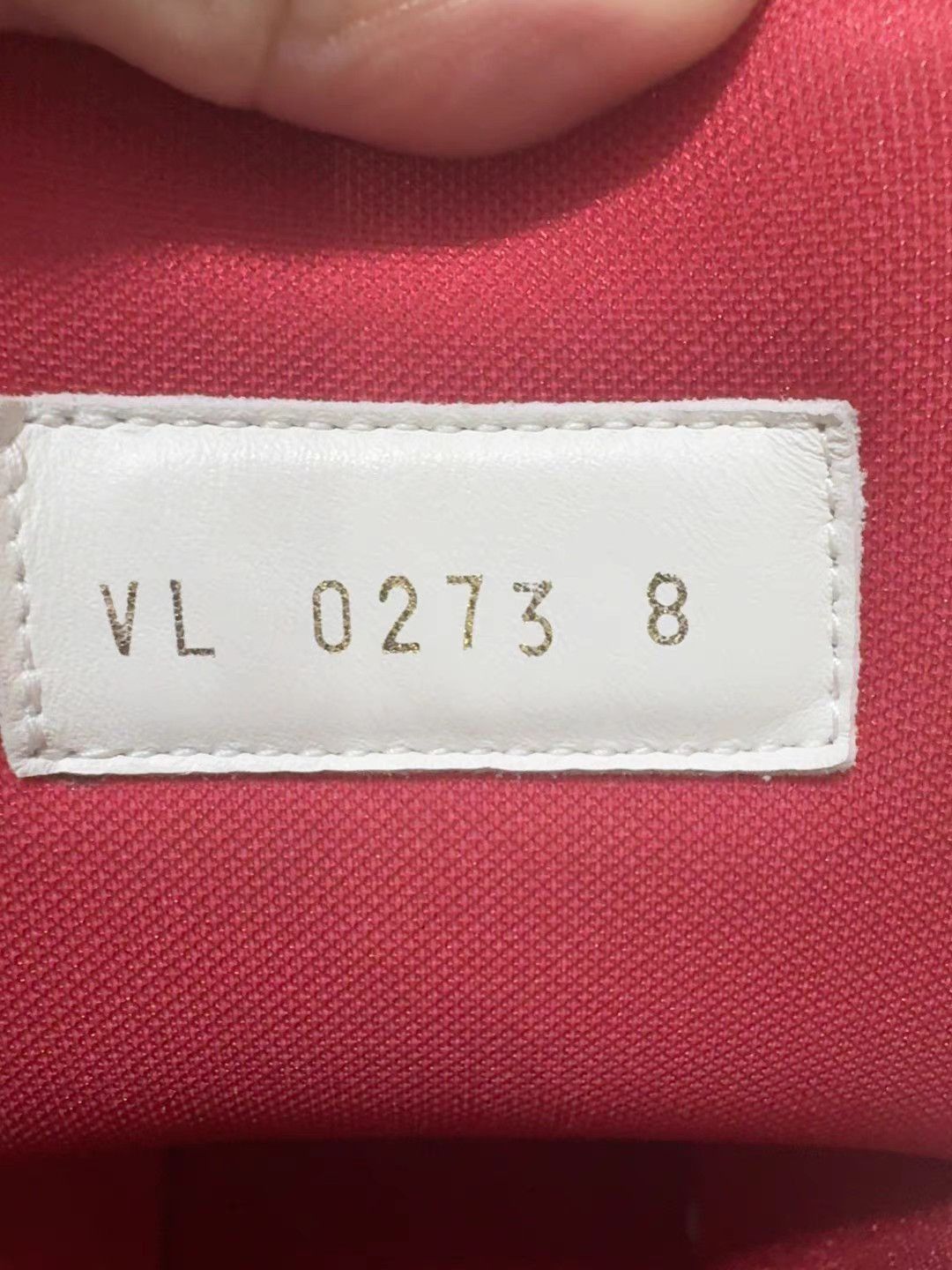 Louis Vuitton White High-Top Sneakers Size 8 Size US 8 / EU 41 - 4 Thumbnail