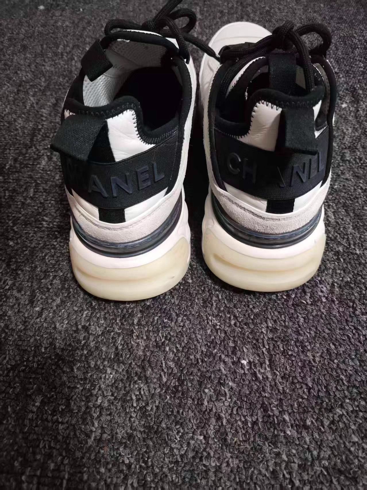 Chanel White Low-Top Sneakers Size US 9 / EU 42 - 6 Thumbnail