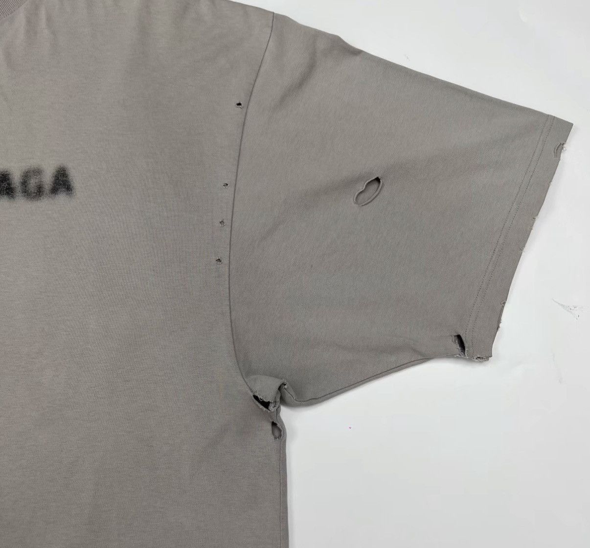 Balenciaga Gray Distressed Short-Sleeve Shirt Size US S / EU 44-46 / 1 - 4 Thumbnail