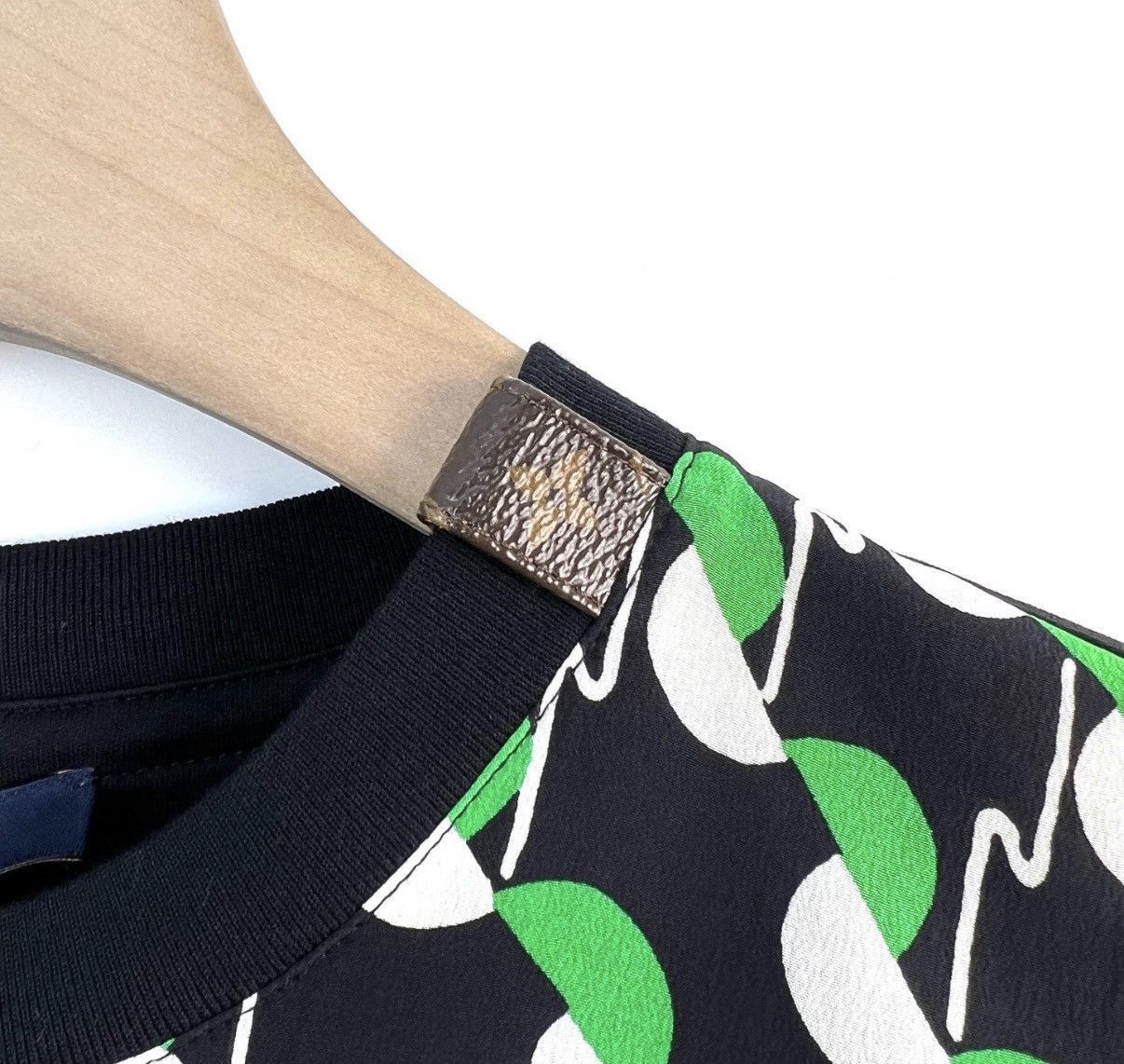 Louis Vuitton Black Short-Sleeve Patterned T-Shirt Size US S / EU 44-46 / 1 - 4 Thumbnail