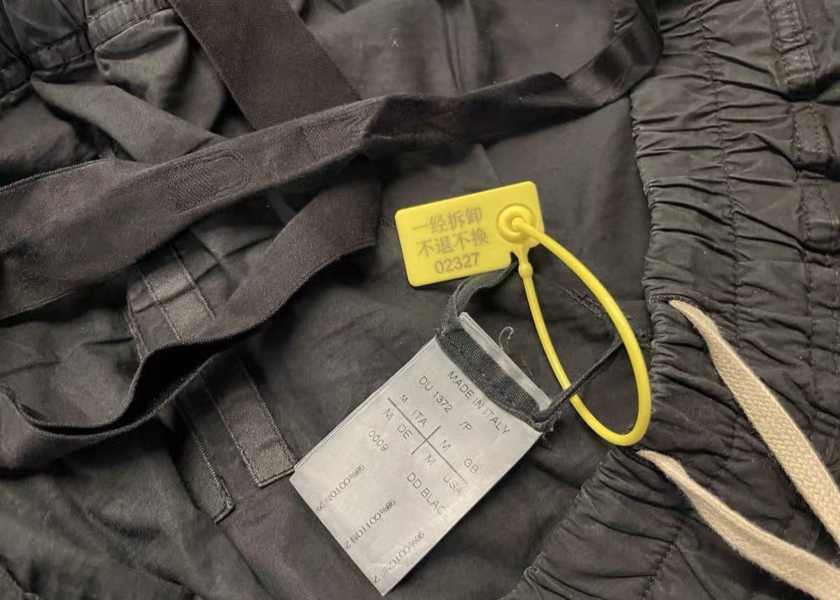 Rick Owens Black Layered Cargo Shorts with Drawstring Size US 34 / EU 50 - 6 Thumbnail