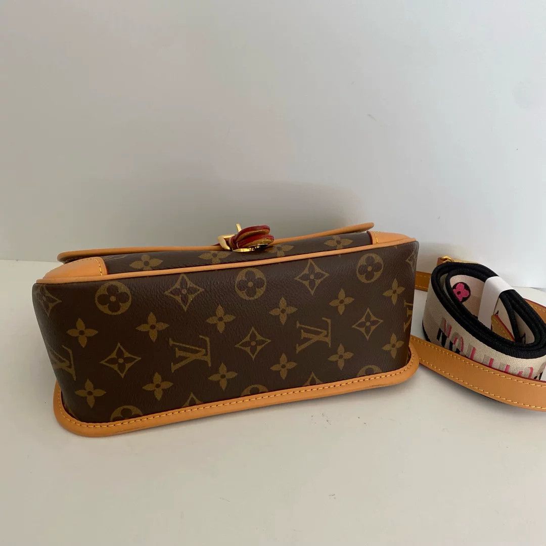 Louis Vuitton Pre-loved Bag Very good condition Size ONE SIZE - 2 Thumbnail