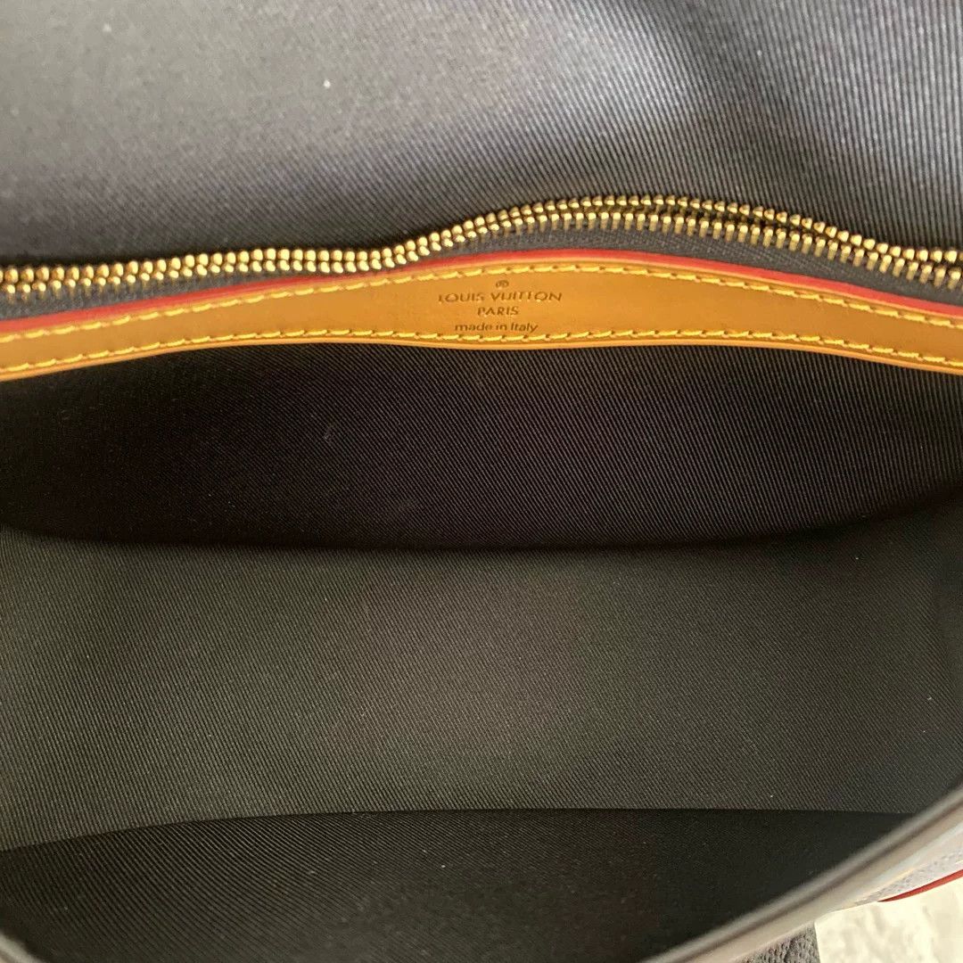 Louis Vuitton Pre-loved Bag Very good condition Size ONE SIZE - 3 Thumbnail