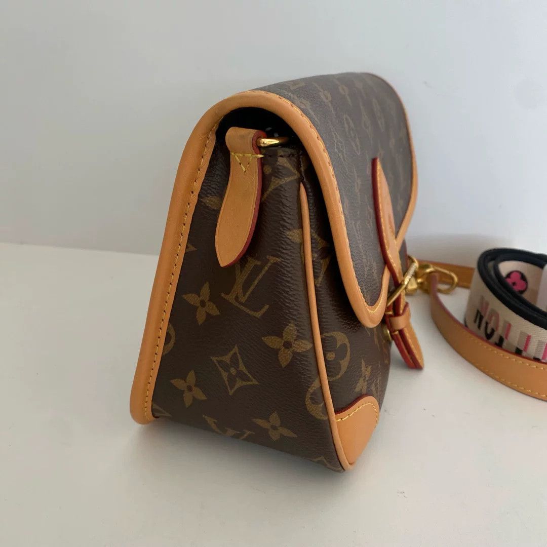 Louis Vuitton Pre-loved Bag Very good condition Size ONE SIZE - 4 Thumbnail