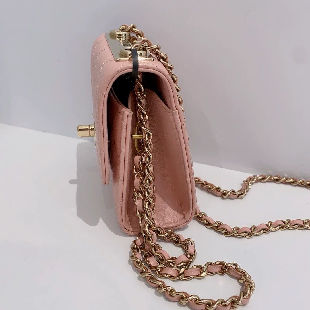 Chanel Pre-loved Bag Very good condition Size ONE SIZE - 6 Thumbnail