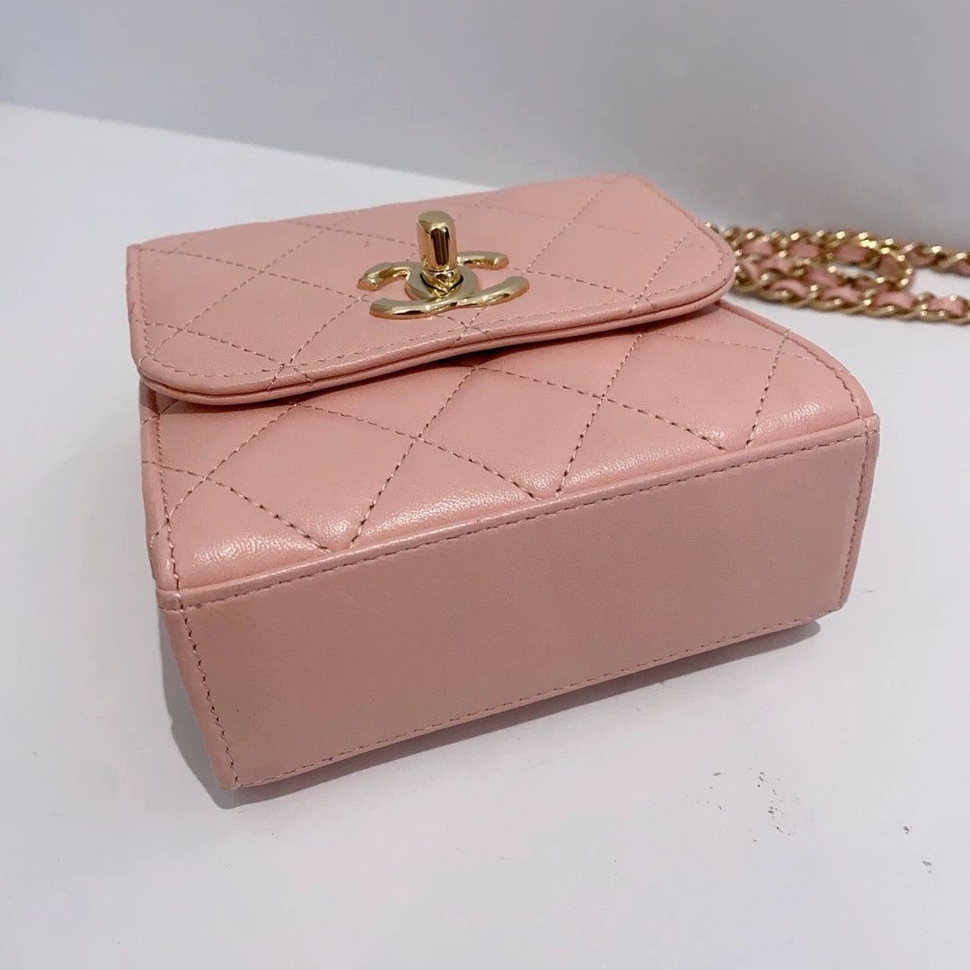 Chanel Pre-loved Bag Very good condition Size ONE SIZE - 4 Thumbnail