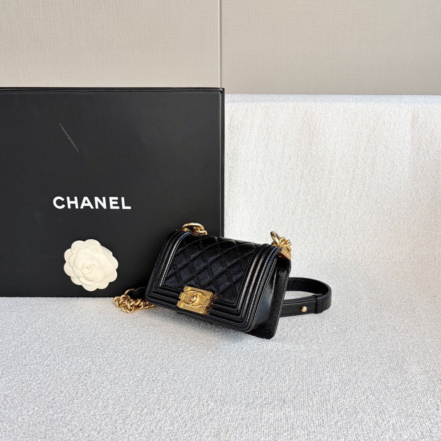 Chanel Pre-loved Bag Very good condition Size ONE SIZE - 3 Thumbnail