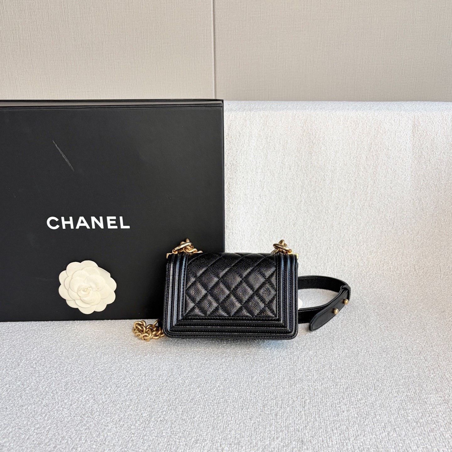 Chanel Pre-loved Bag Very good condition Size ONE SIZE - 2 Thumbnail