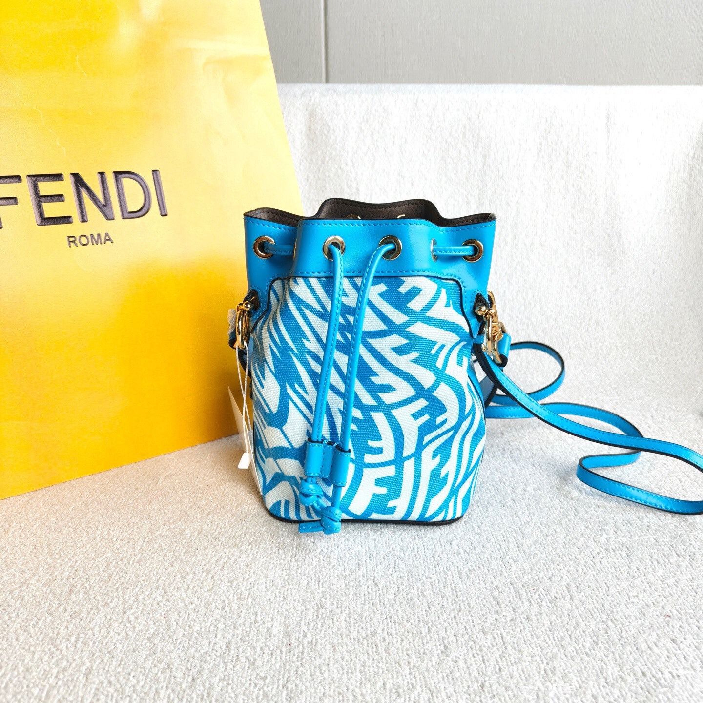 Fendi Pre-loved Bag Brand new condition Size ONE SIZE - 3 Thumbnail