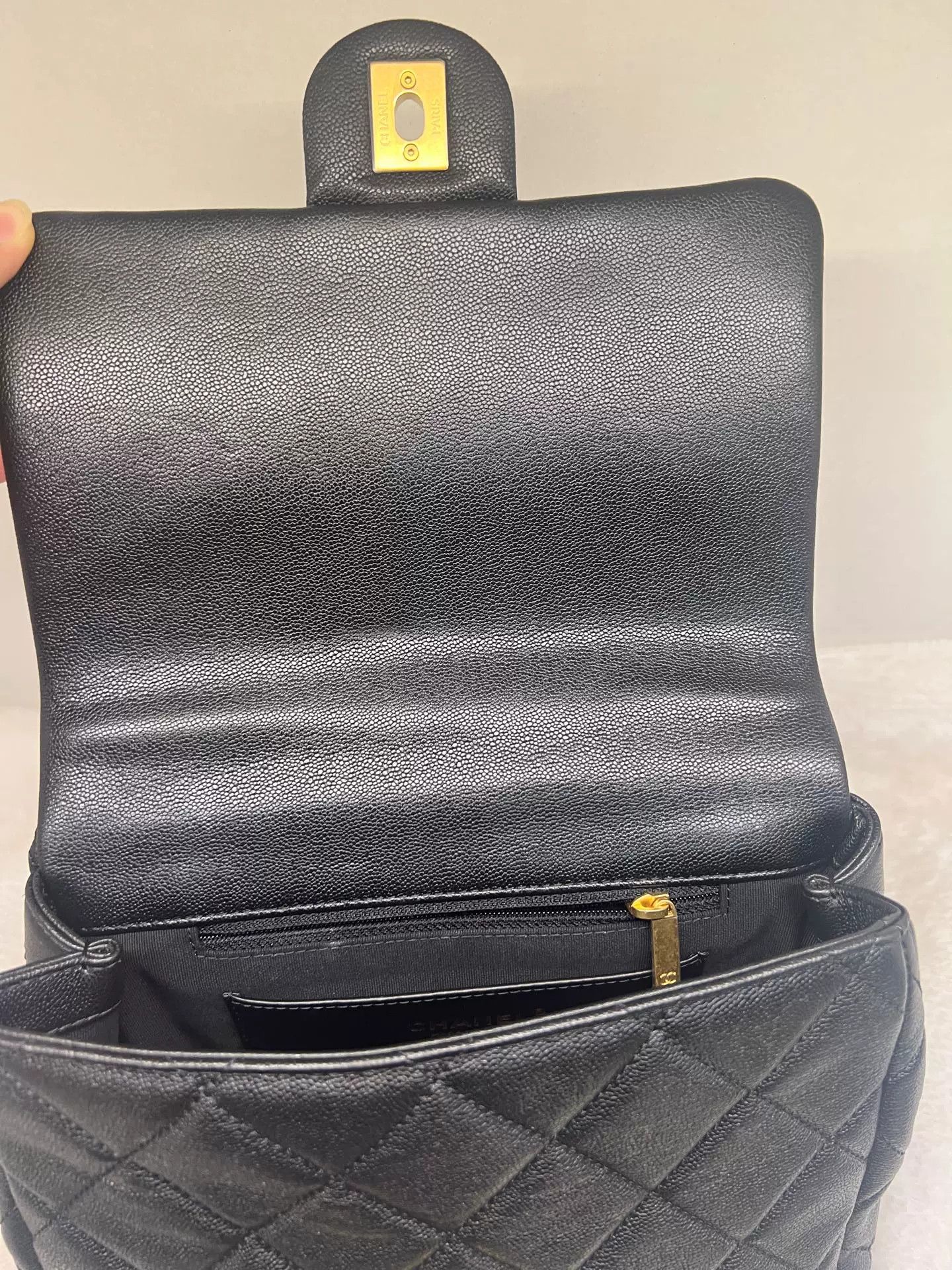 Chanel Pre-loved Bag Very good condition Size ONE SIZE - 9 Thumbnail