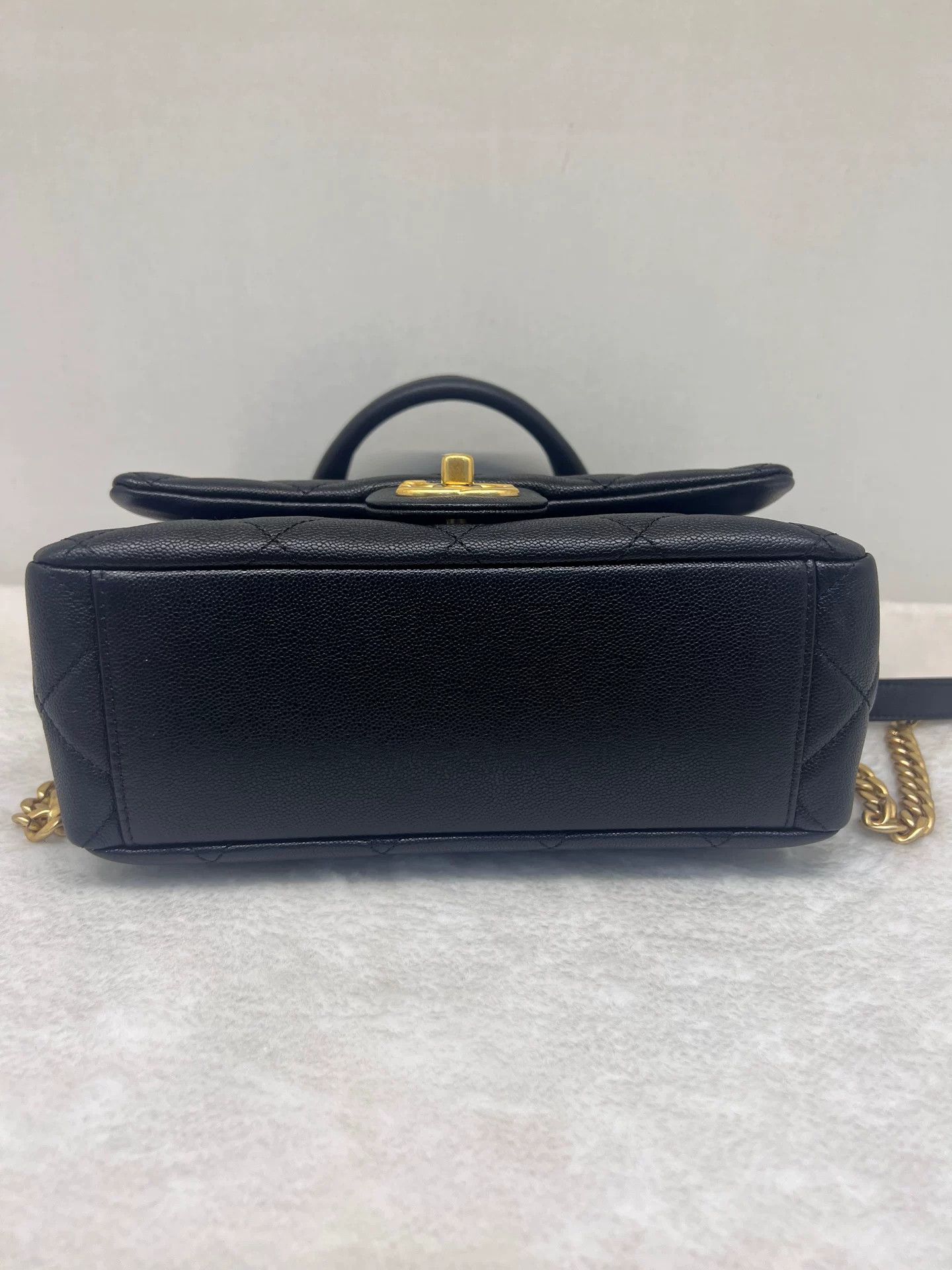 Chanel Pre-loved Bag Very good condition Size ONE SIZE - 6 Thumbnail