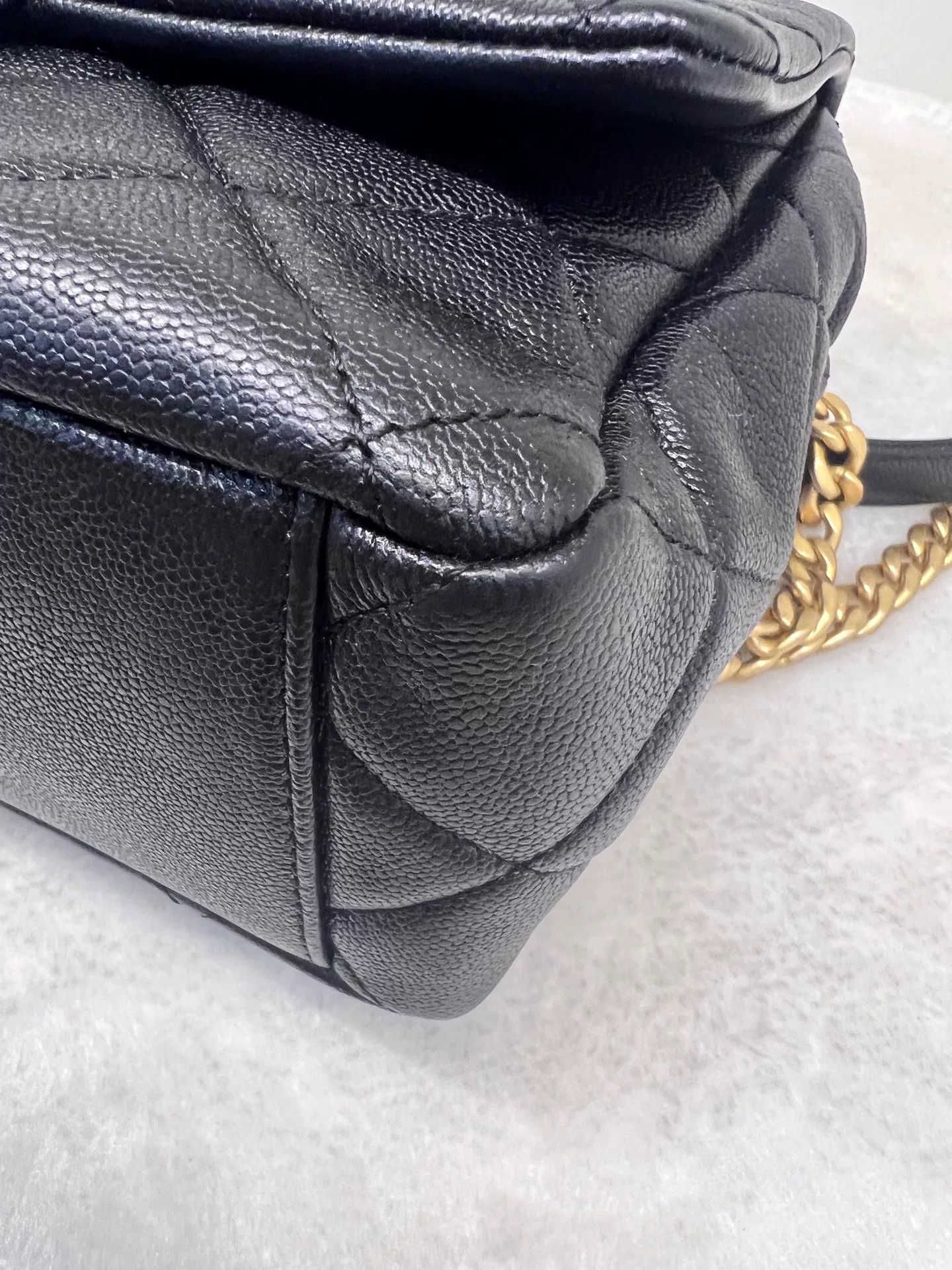Chanel Pre-loved Bag Very good condition Size ONE SIZE - 3 Thumbnail