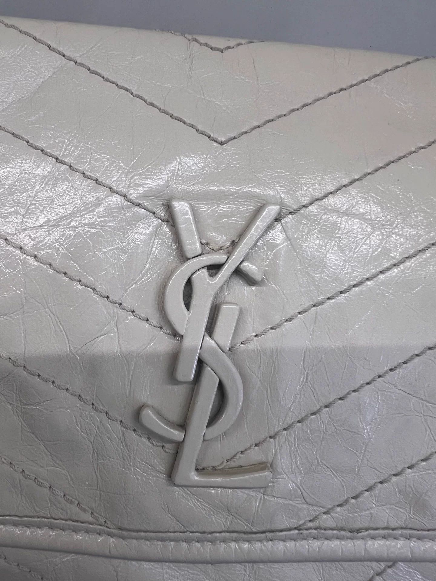 Saint Laurent Paris Pre-loved Bag Very good condition Size ONE SIZE - 7 Thumbnail