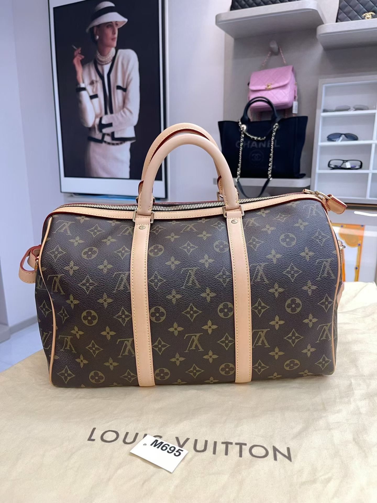 Louis Vuitton Pre-loved Bag Very good condition Size ONE SIZE - 4 Thumbnail