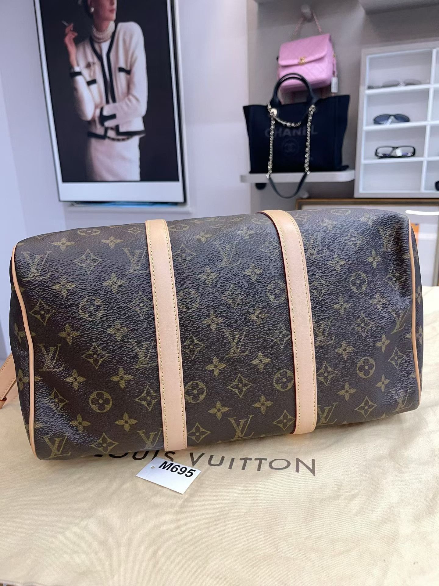 Louis Vuitton Pre-loved Bag Very good condition Size ONE SIZE - 5 Thumbnail