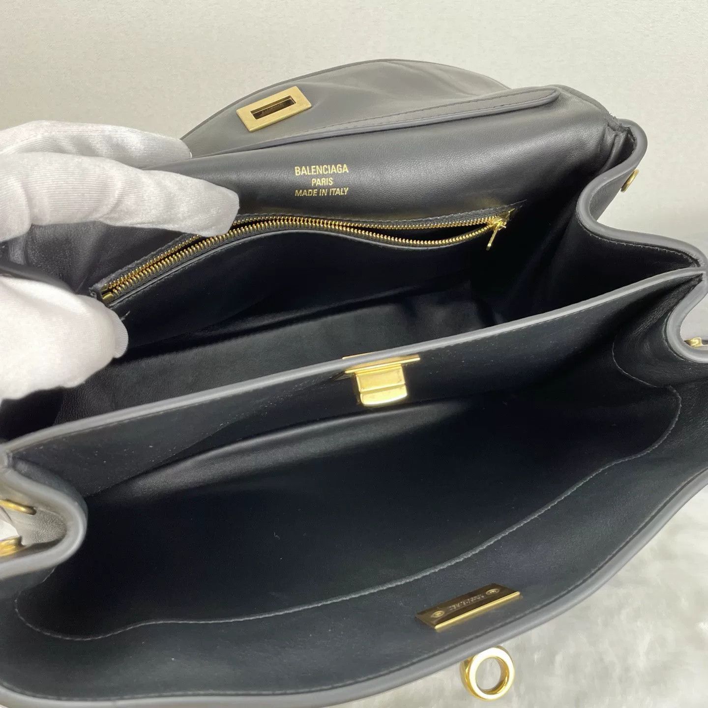 Balenciaga Pre-loved Bag Very good condition Size ONE SIZE - 8 Thumbnail