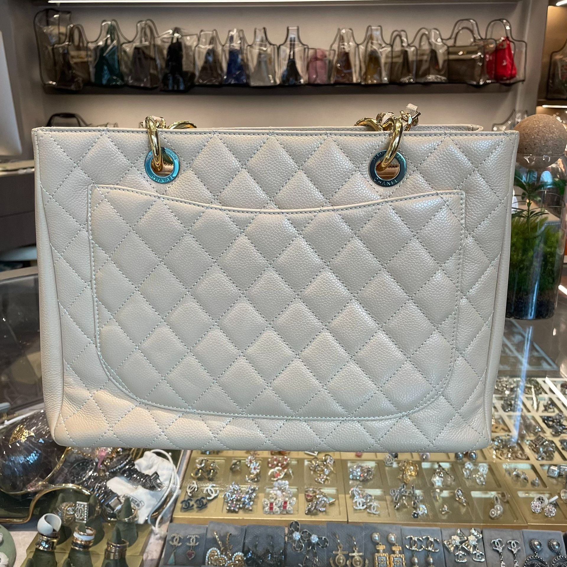 Chanel Pre-loved Bag Very good condition Size ONE SIZE - 3 Thumbnail