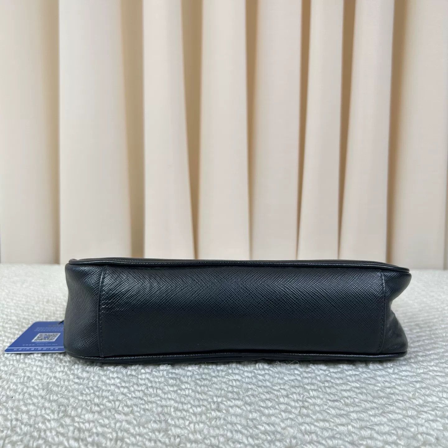 Prada Pre-loved Bag Very good condition Size ONE SIZE - 4 Thumbnail