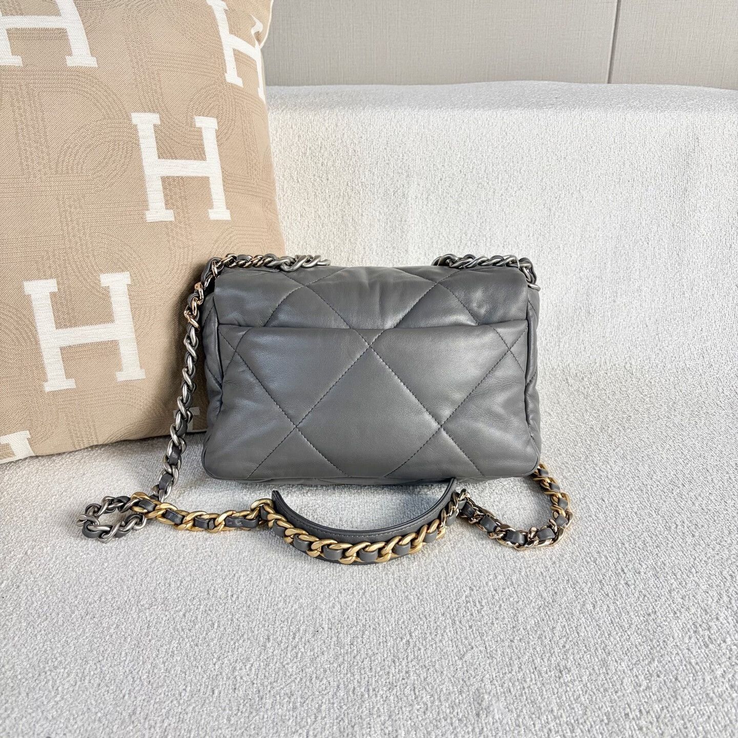Chanel Pre-loved Bag Very good condition Size ONE SIZE - 3 Thumbnail