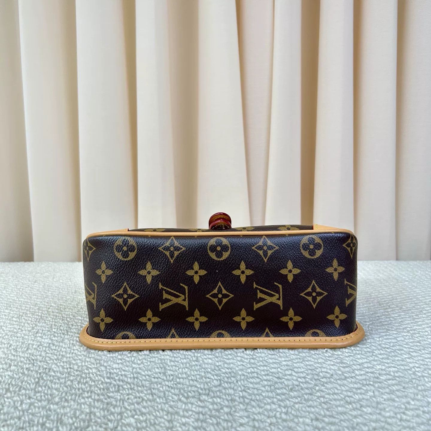 Louis Vuitton Pre-loved Bag Very good condition Size ONE SIZE - 4 Thumbnail