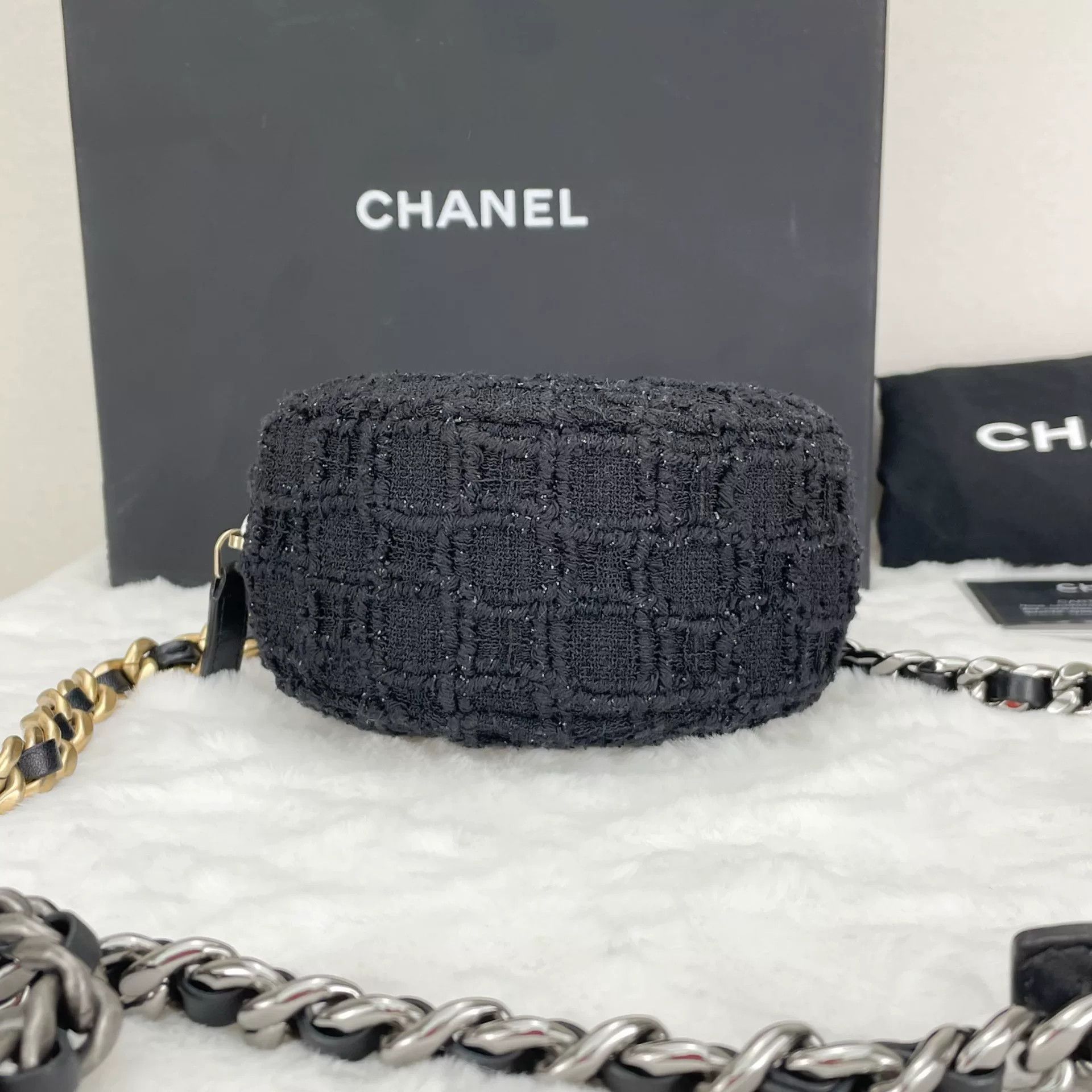 Chanel Pre-loved Bag Very good condition Size ONE SIZE - 5 Thumbnail