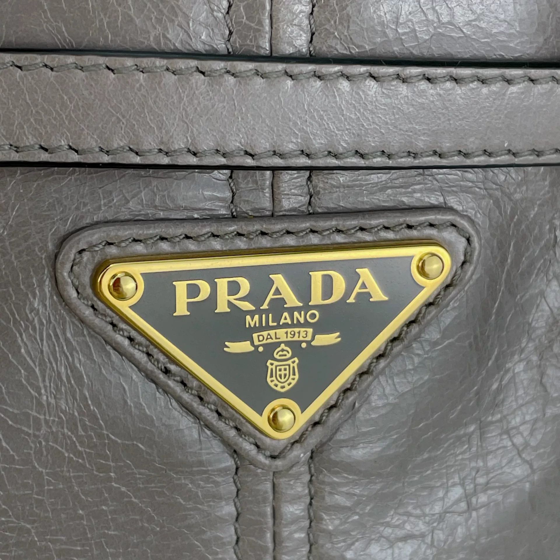 Prada Pre-loved Bag Very good condition Size ONE SIZE - 9 Thumbnail