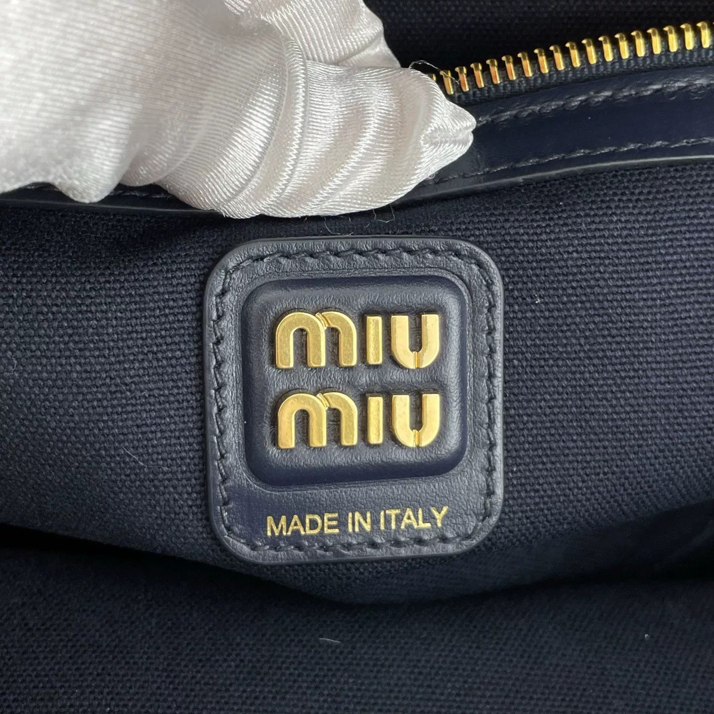 Miu Miu Pre-loved Bag Very good condition Size ONE SIZE - 8 Thumbnail