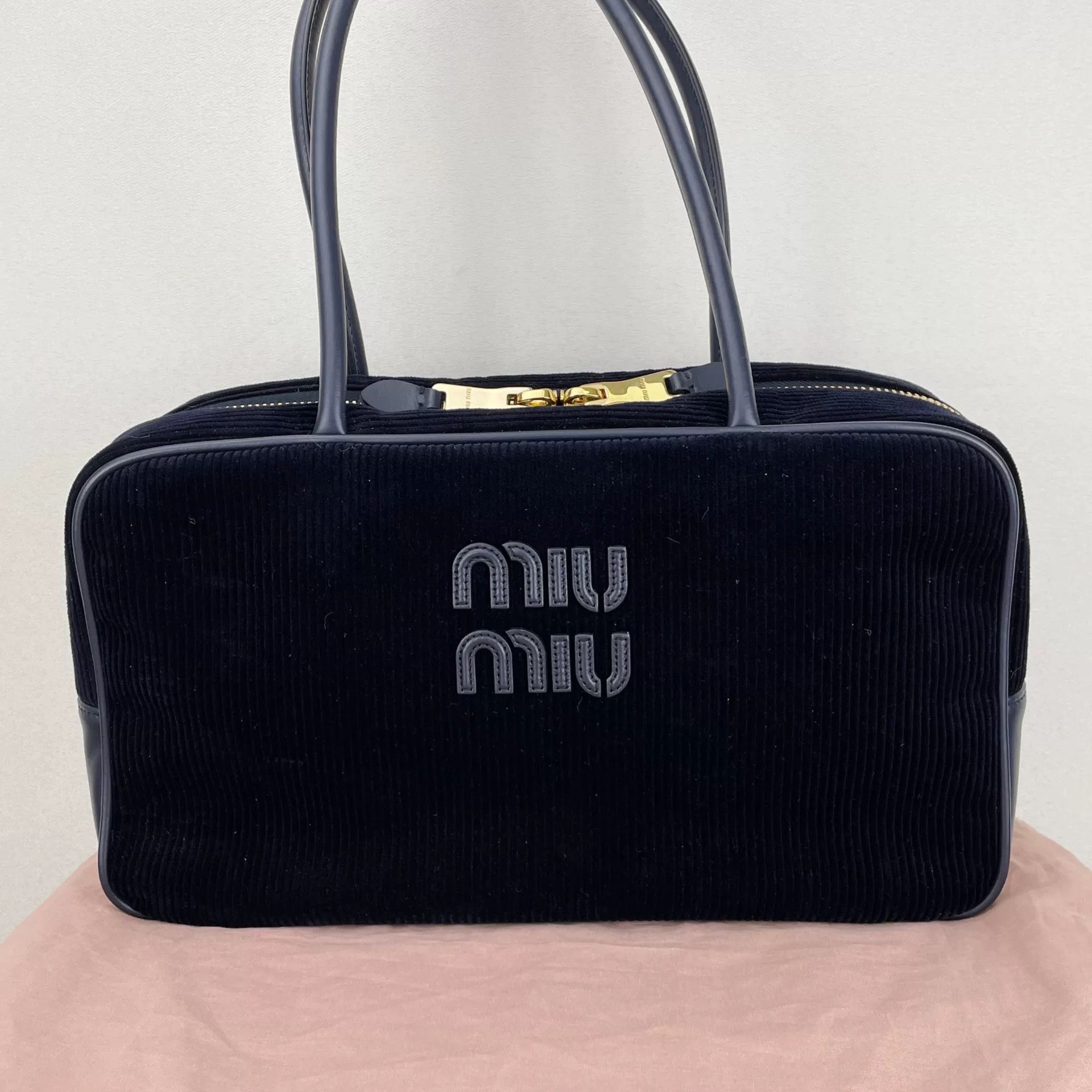 Miu Miu Pre-loved Bag Very good condition Size ONE SIZE - 9 Thumbnail