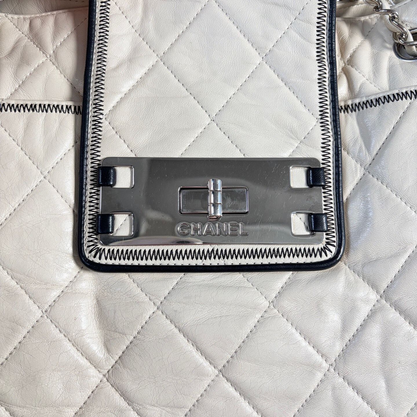 Chanel Pre-loved Bag Very good condition Size ONE SIZE - 5 Thumbnail
