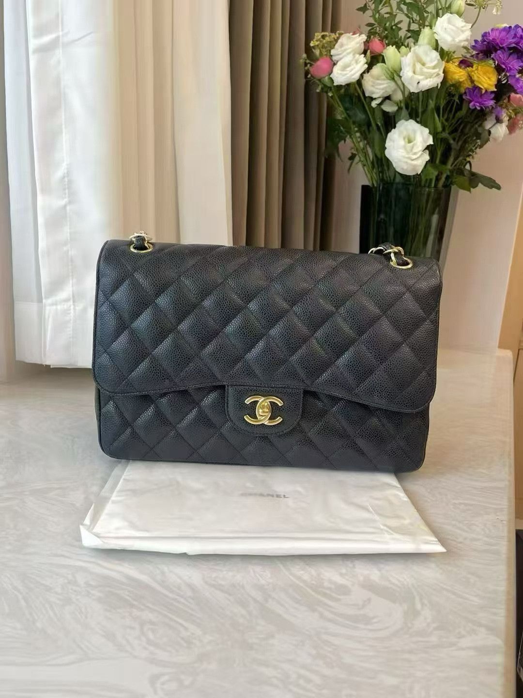 Chanel Pre-loved Bag Very good condition Size ONE SIZE - 2 Thumbnail