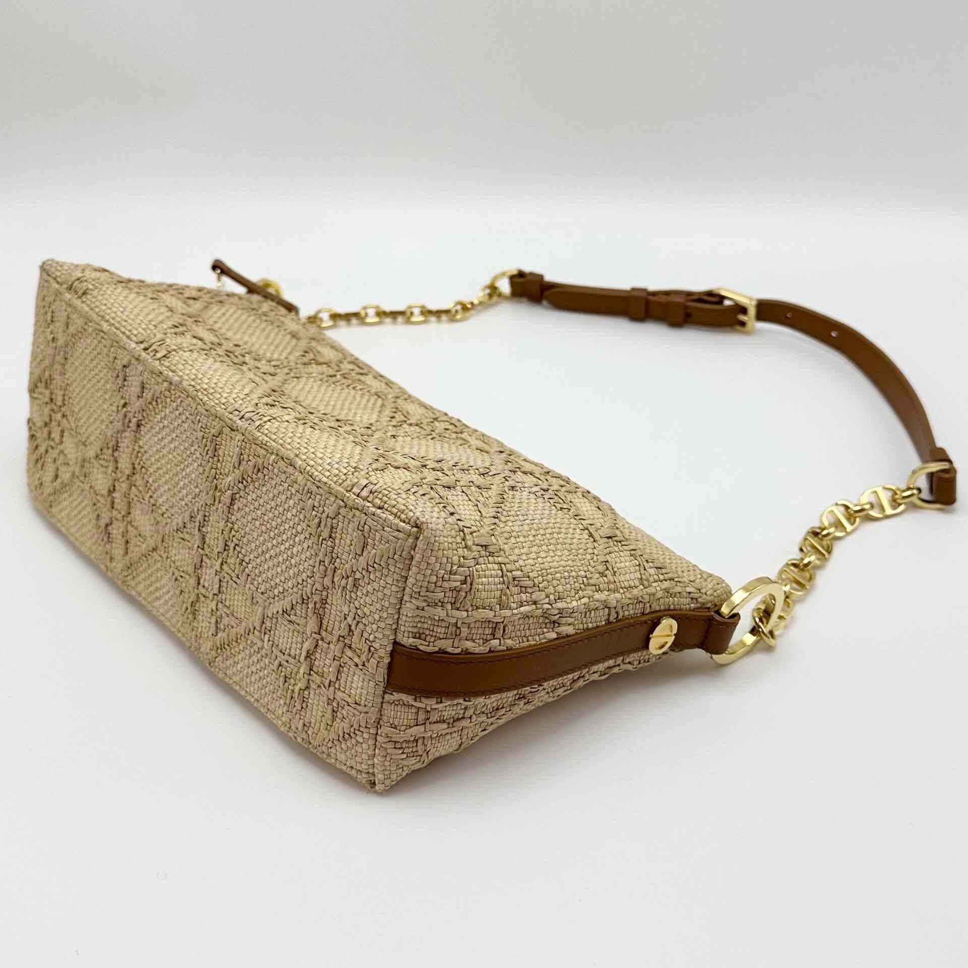 Dior Pre-loved Bag Very good condition Size ONE SIZE - 4 Thumbnail