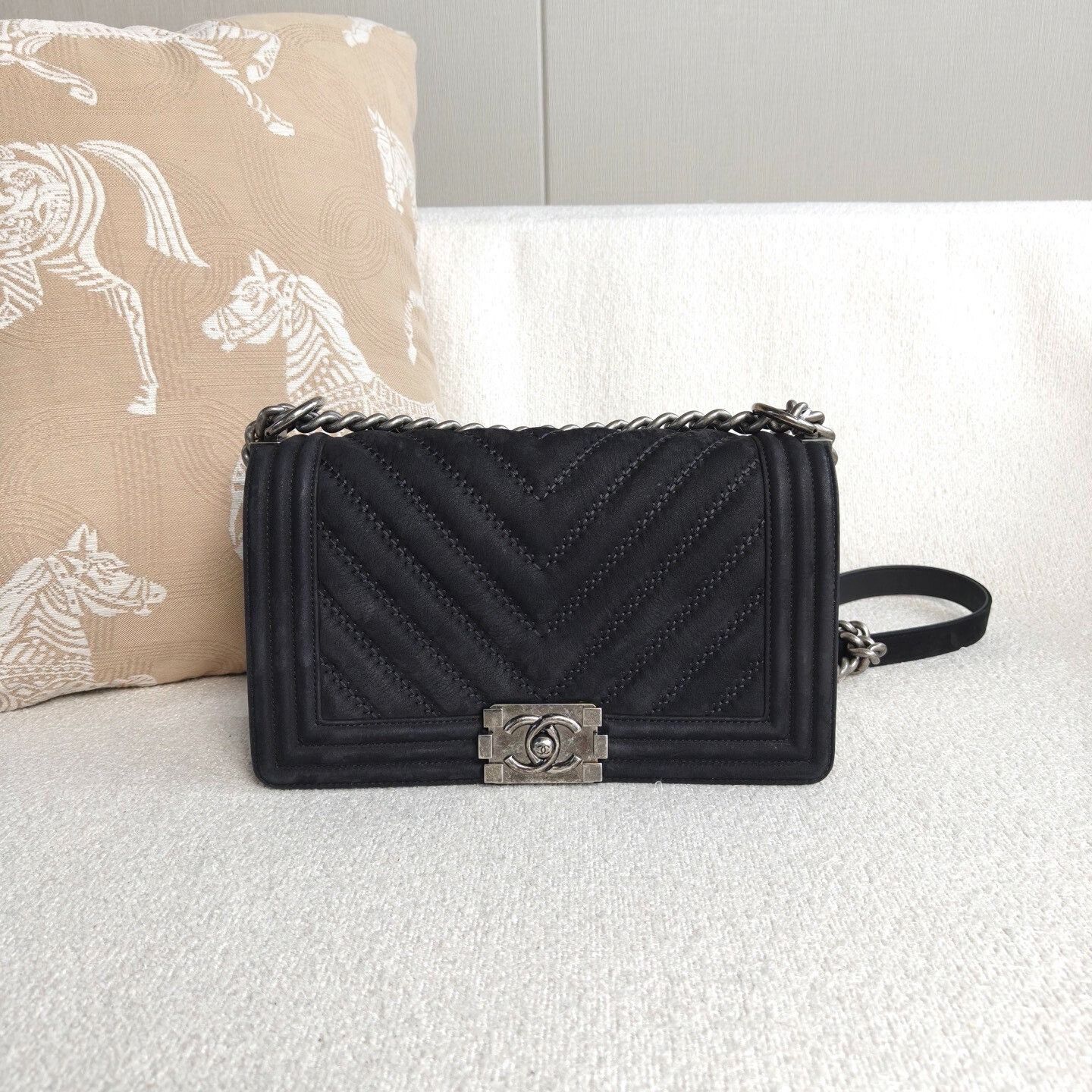 Chanel Pre-loved Bag Very good condition Size ONE SIZE - 2 Thumbnail