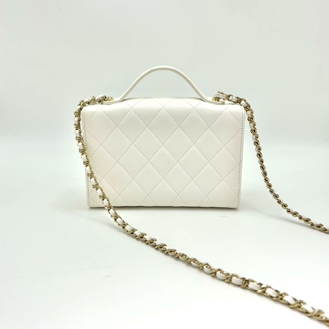 Chanel Pre-loved Bag Very good condition Size ONE SIZE - 2 Thumbnail