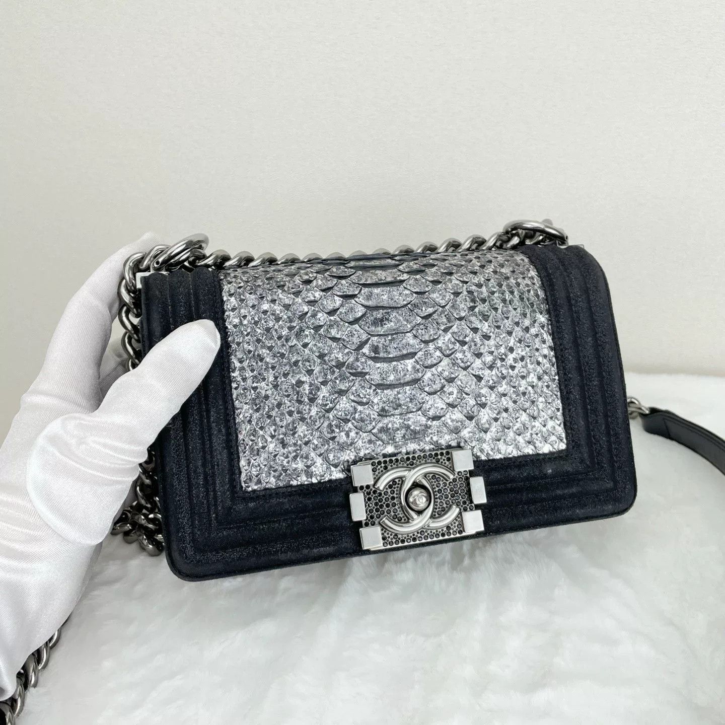 Chanel Pre-loved Bag Very good condition Size ONE SIZE - 8 Thumbnail