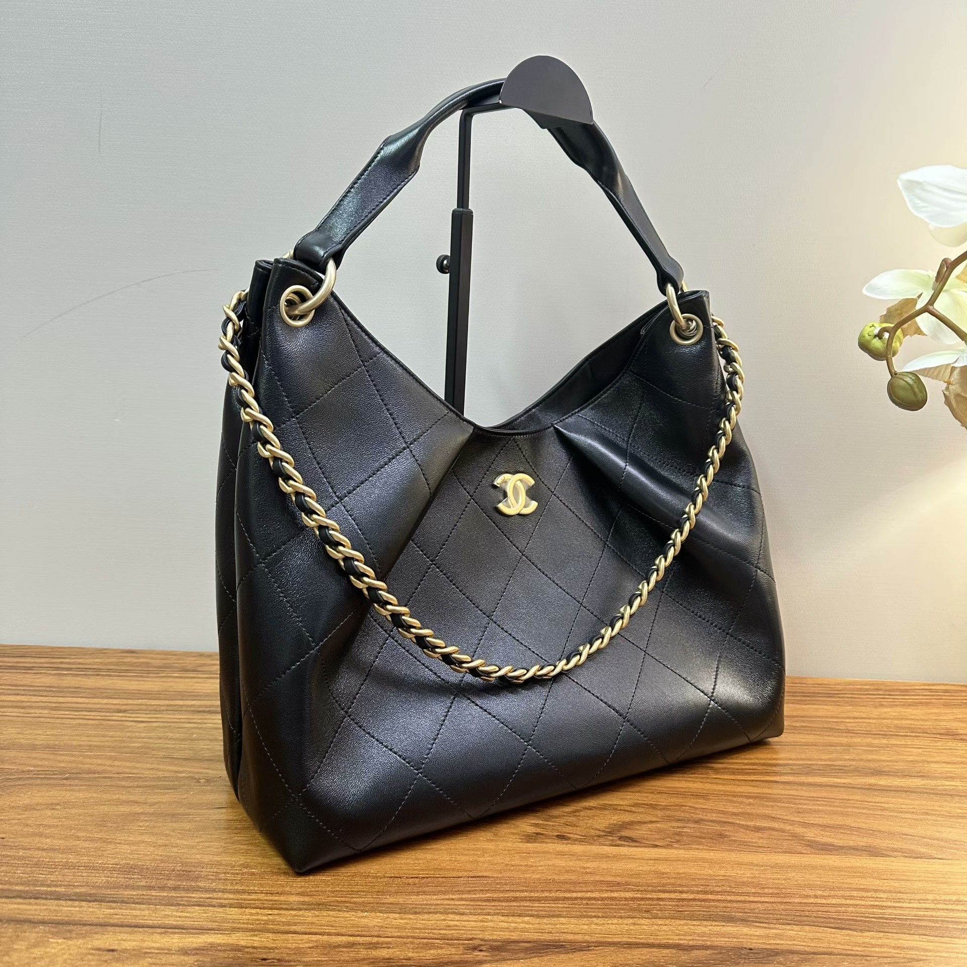 Chanel Pre-loved Bag Very good condition Size ONE SIZE - 2 Thumbnail