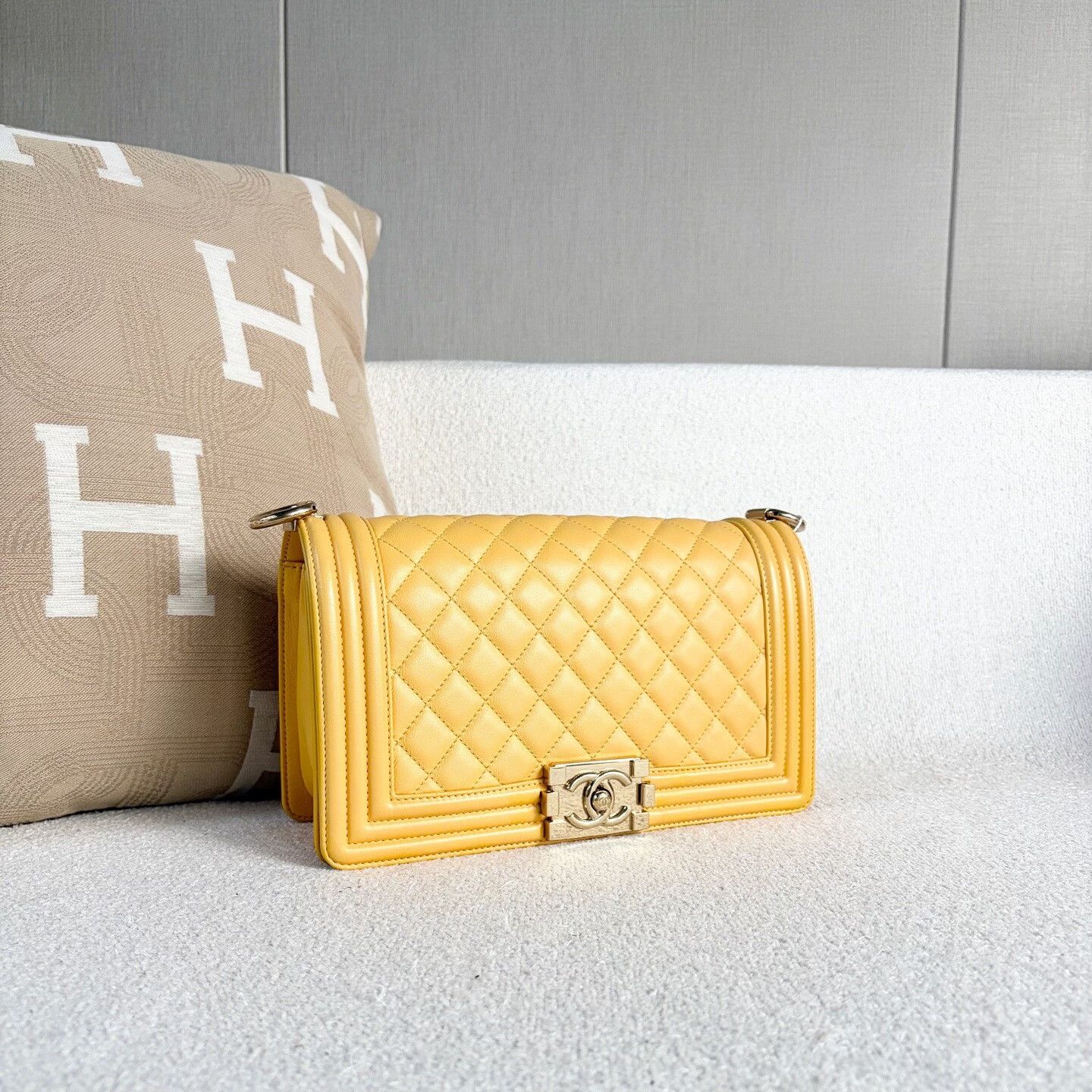 Chanel Pre-loved Bag Very good condition Size ONE SIZE - 6 Thumbnail