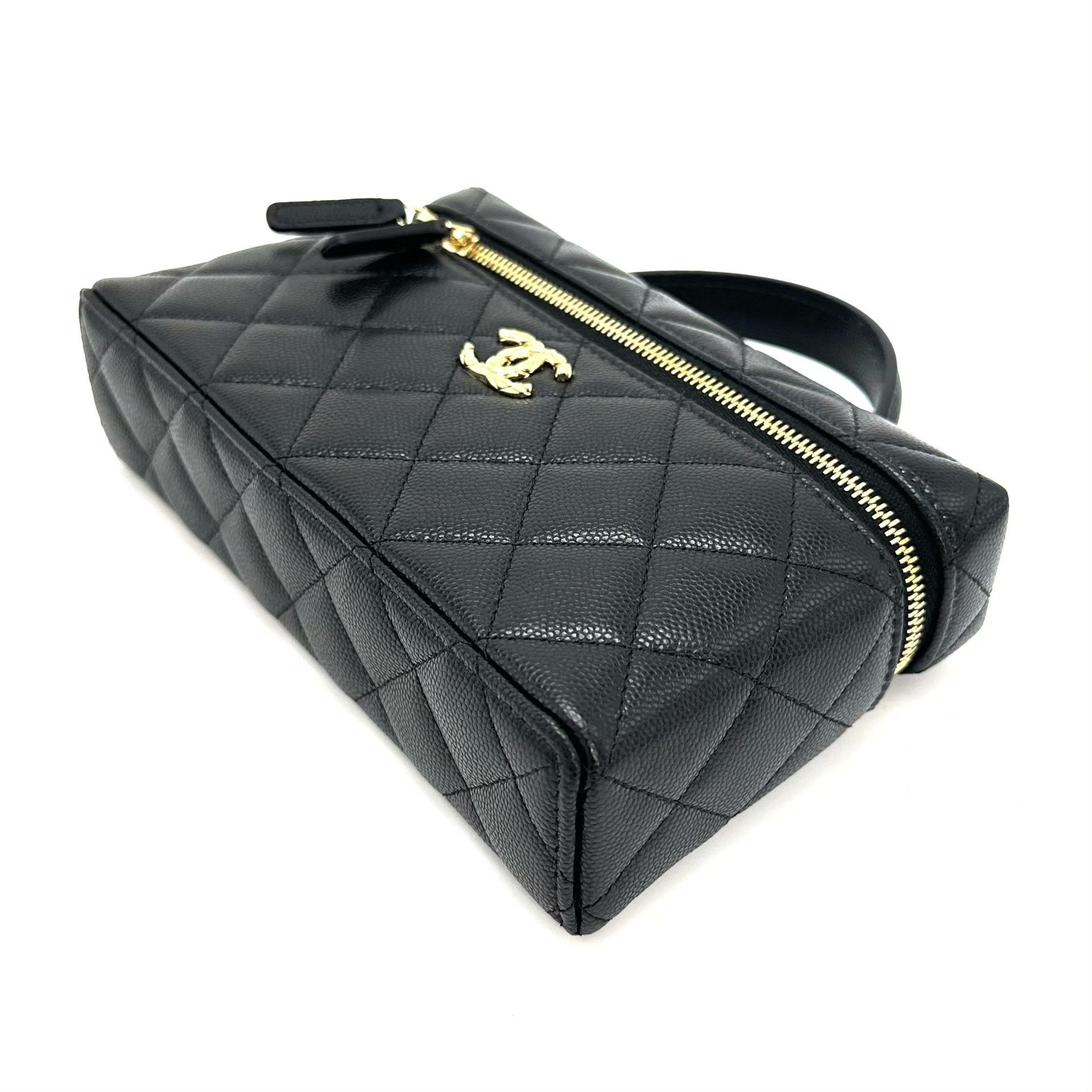 Chanel Pre-loved Bag Very good condition Size ONE SIZE - 4 Thumbnail